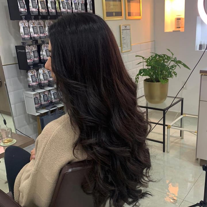 Lang donker haar met veel volume en glans